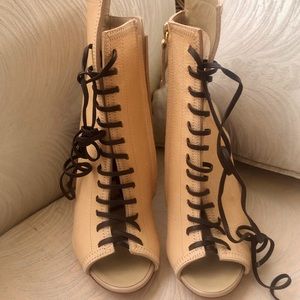 Stunning Giuseppe Zanotti Leather Lace-Up Booties